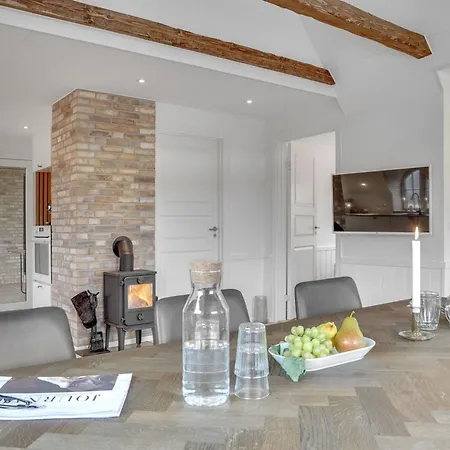 Annelouise - 100m From The Sea By Interhome *